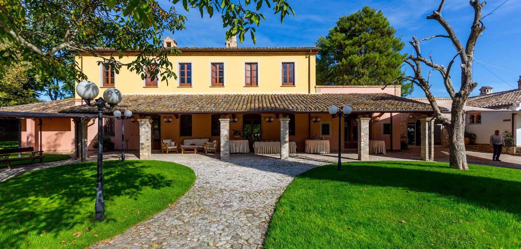 Corte Dei Tini Villa Vomano Buitenkant foto
