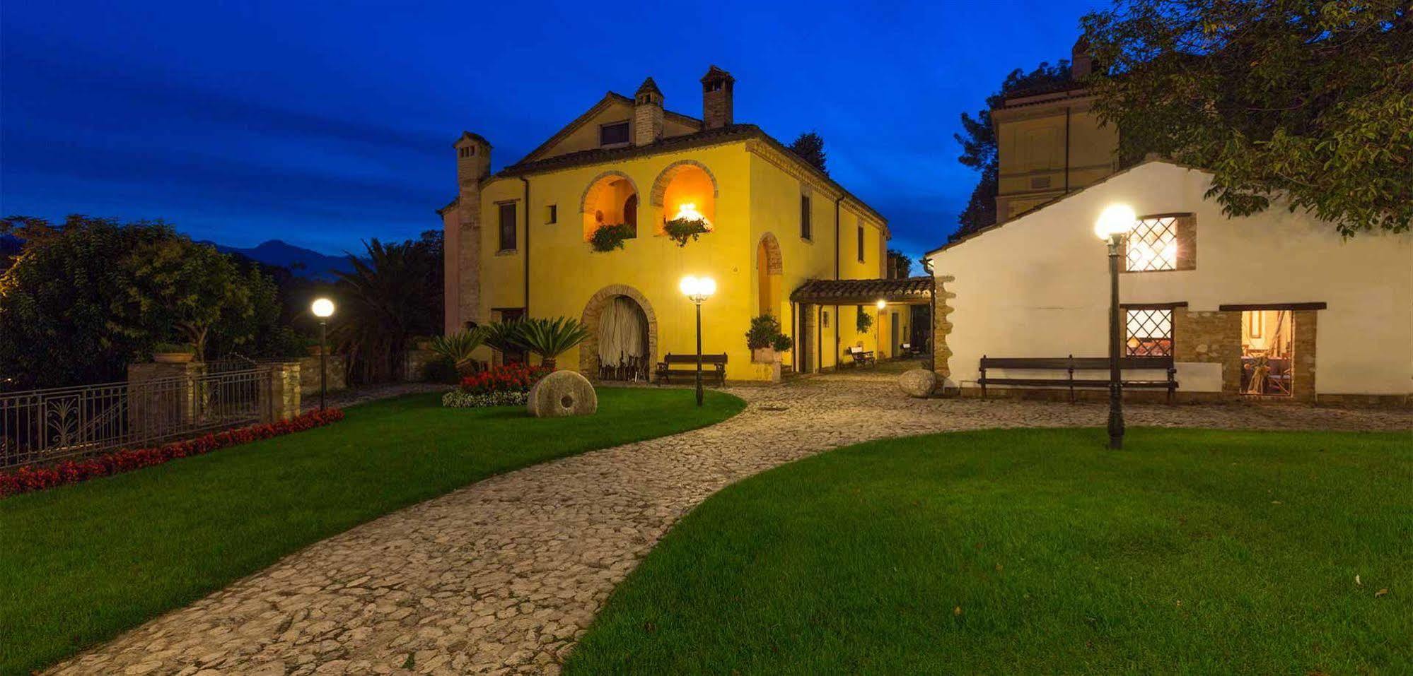 Corte Dei Tini Villa Vomano Buitenkant foto